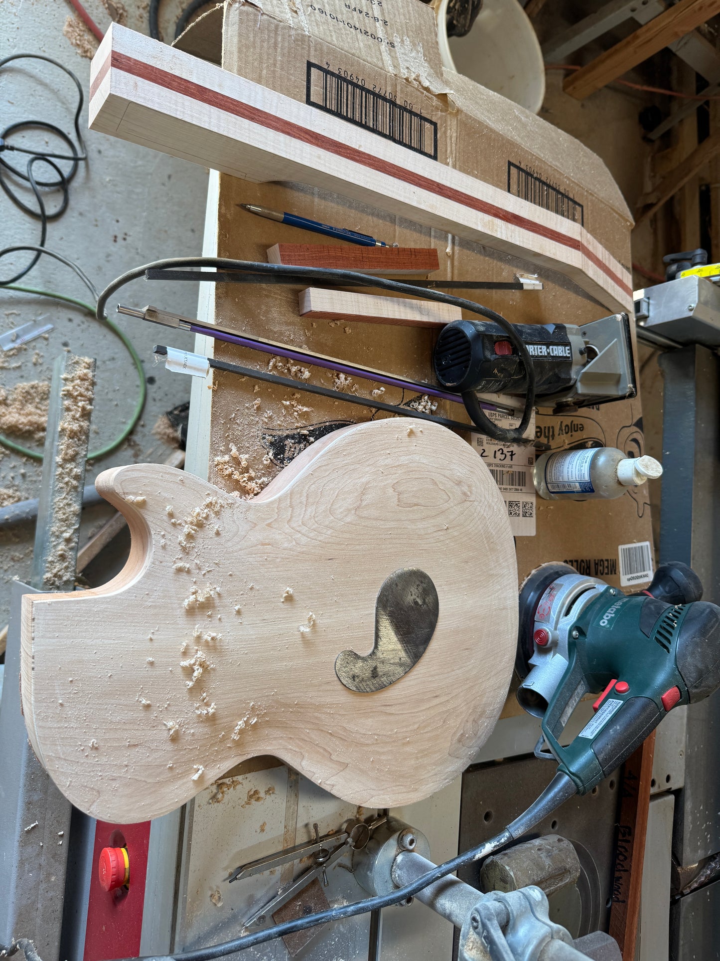 Carved top electric guitar