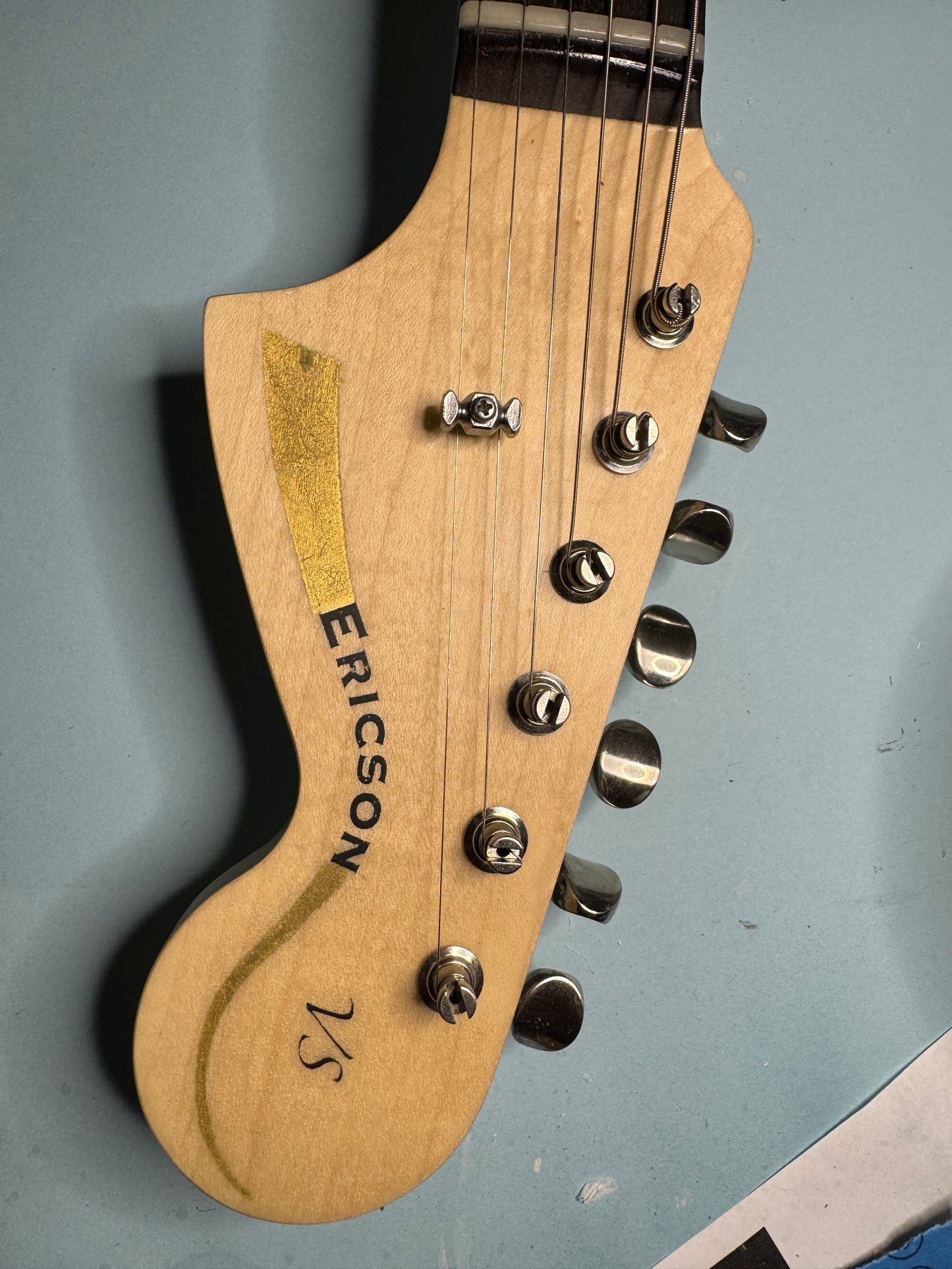 Custom Jaguar-type electric guitar
